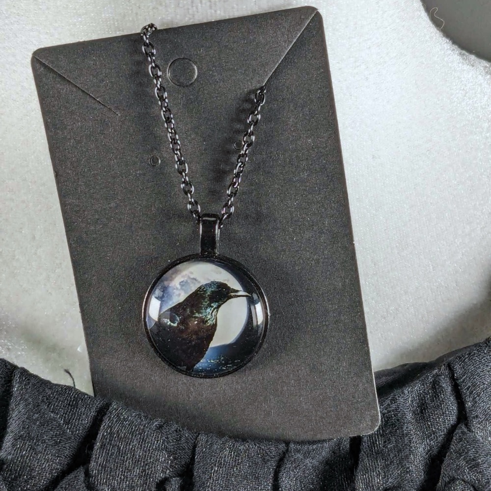 NWT Raven Crow Magical  Blue Sky / Bird Photo / Art Pendant